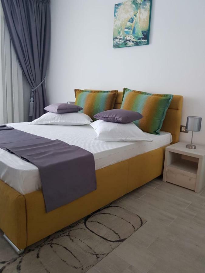 Ranya Apartments Alezzi Beach Resort Năvodari Exterior foto